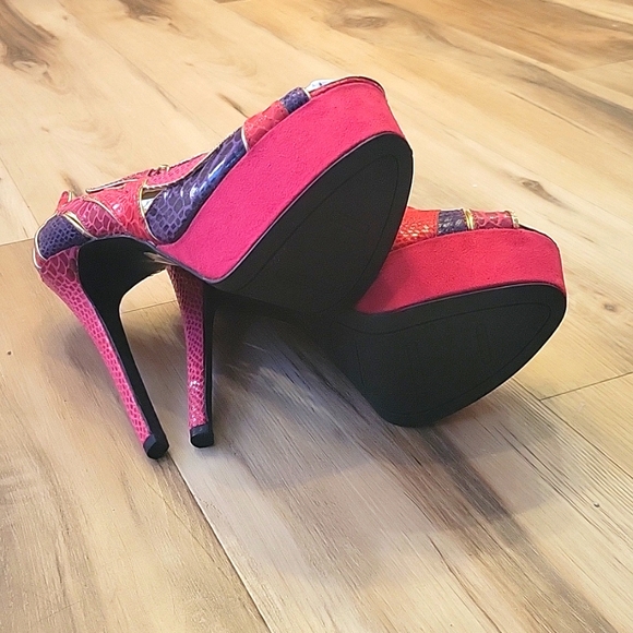 bebe Clarissa Platform High Heel Pump 8 - Picture 6 of 6
